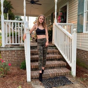 Meet your Posher, Haley